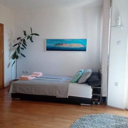 Apartment Boris Nis Ruang foto